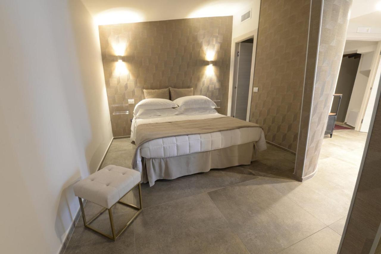 Cappellanio Suite & Apartament Монтескальозо Экстерьер фото