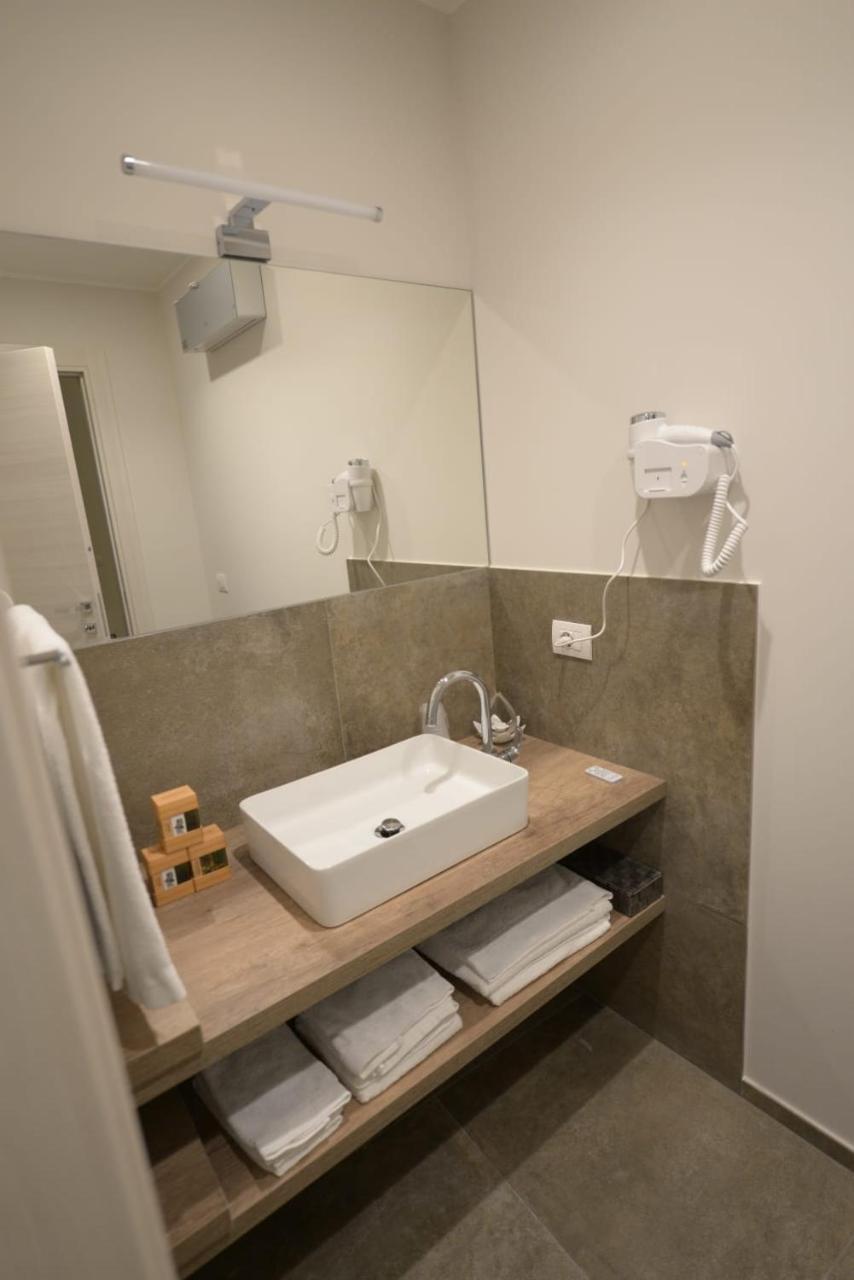 Cappellanio Suite & Apartament Монтескальозо Экстерьер фото